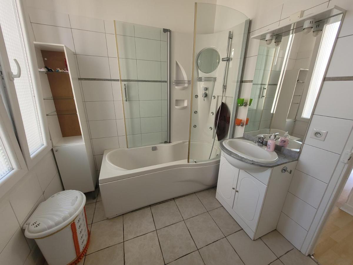 אנטיב Villa La Desiree - Haut De Villa, 68M2, 8 Personnes Max, Climatise, 4 Etoiles, 120M2 De Jardin Et Parking, Wifi, Vu Mer מראה חיצוני תמונה